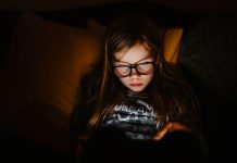 Is Your Child’s Phone Safe? 5 Reasons Why Msafely Should Be Your Answer